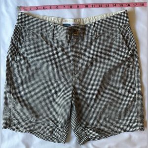 Old Navy Everyday High Rise Shorts in Gingham Plaid